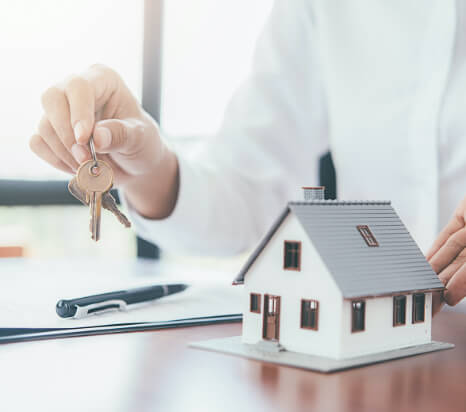 専務取締役 近江 孝一